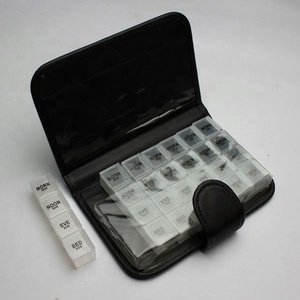 Portapillole Settimanale in Pelle PU con 7 Scomparti - Product Image 1