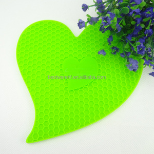 Amant coeur cellulaire en forme <span class=keywords><strong>de</strong></span> <span class=keywords><strong>Silicone</strong></span> Résistant À La Chaleur Pot Titulaire/Tapis/Pad/<span class=keywords><strong>Dessous</strong></span> <span class=keywords><strong>De</strong></span> <span class=keywords><strong>Plat</strong></span>/Coaster - Product Image 1
