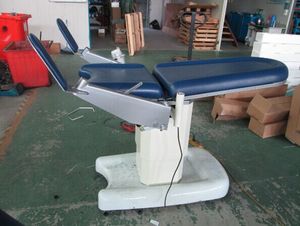 เตียงตรวจโรคไฟฟ้าสำหรับโรงพยาบาล รุ่น BT-GC001 พร้อมที่วางเท้า สำหรับตรวจภายในทางนรีเวช - Product Image 3