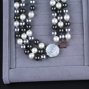 <strong>Chunky</strong> Sea Shell Bead Necklace High End <strong>Costume</strong> Jewelry - Product Image 5