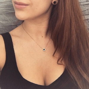 Set di Gioielli all'Ingrosso in Diversi Colori, Collana con Ciondolo Circolare in Acciaio Inossidabile con Numeri Romani e Orecchini Abbinati - Product Image 6