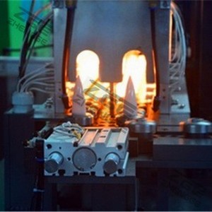 Lámpara ahorro de energía de alta calidad automático 2 cavidad que hace la máquina/máquina de moldeo por soplado - Product Image 3