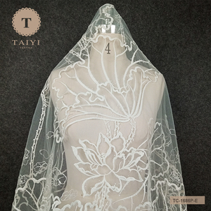 Tela de encaje bordada de vestido bonito de gama superior a la venta - Product Image 1