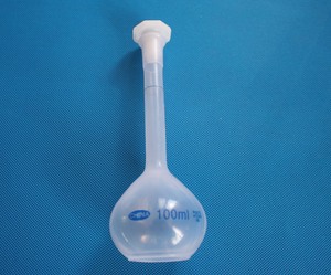 25 50 100 250 500 <span class=keywords><strong>1000Ml</strong></span> Lab ใช้ขวดปริมาตรพลาสติกวัดขวดจบการศึกษา - Product Image 2