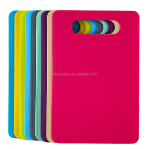 Kitchen gadget Can hang PP board Creative versatile cutting board Fruit and vegetable plastic cutting board