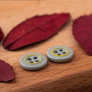Có Thể Tái Chế Buộc Nhựa Nút Tùy Chỉnh Bốn Lỗ Nhỏ Nút Cho Áo Sơ Mi - Product Image 5
