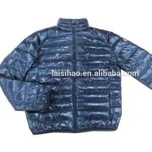 Ropa deportiva, logo personalizzato, winterwear abbigliamento