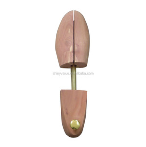 Embauchoirs en bois de <span class=keywords><strong>cèdre</strong></span> ST21118 Shiny Value, personnalisés, emballés en polybag, Shanghai Two Doors Woody Shoes, Redwood Shoes, plusieurs couleurs - Product Image 2