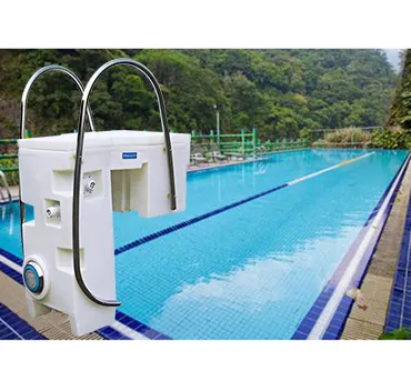 Koi — système de filtration intégré pour piscine, composé de canalisations, au-dessus du <span class=keywords><strong>sol</strong></span>