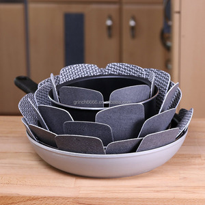 Set da 3/6 Pezzi di Separatori in Tessuto Non Tessuto per <span class=keywords><strong>Pentole</strong></span> e Padelle, Protezioni Antigraffio per Tavolo, Tovagliette Separatrici per <span class=keywords><strong>Pentole</strong></span> e Padelle, Utensili da Cucina - Product Image 1