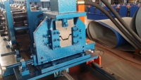 Oméga profil goujon rouleau din rail formant la machine