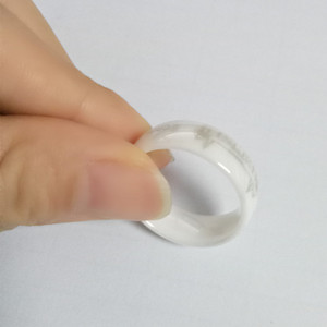 <span class=keywords><strong>Image</strong></span> personnalisée ou mots laser gravé à l'intérieur ou à l'extérieur blanc anneau en céramique bijoux - Product Image 2