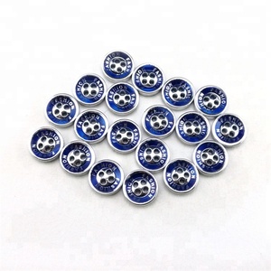 Bán buôn mô hình biểu tượng UV mạ thời trang chất lượng cao nhựa Vòng 4 lỗ nút cho nam giới áo sơ mi - Product Image 5