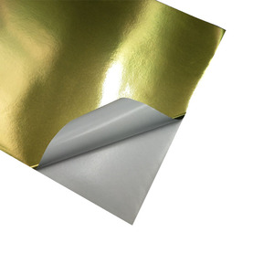 Rotoli di <span class=keywords><strong>Carta</strong></span> Metallizzata Oro Monofacciale su Poliestere con Adesivo Acrilico Attivabile ad Acqua <span class=keywords><strong>per</strong></span> Uso Mascherante - Product Image 2