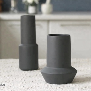 하이 퀄리티 도매 유약 매트 장식 세라믹 꽃병 빈티지 전통 간단한 도자기 꽃병 - Product Image 5