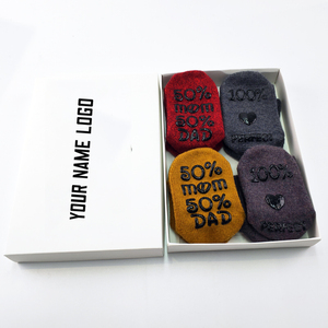 Vente en gros Coffret cadeau pour bébé Chaussettes bébé, 4 paires de chaussettes en <span class=keywords><strong>laine</strong></span> drôles pour nouveau-né, Chaussettes bébé antidérapantes chaudes pour l'hiver - Product Image 1