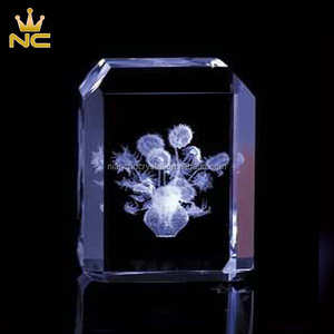 Cube en verre à sommet effilé à prix avantageux, gravé au laser 3D, cristal pour souvenirs <span class=keywords><strong>de</strong></span> première <span class=keywords><strong>communion</strong></span> - Product Image 4