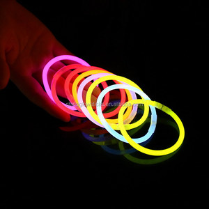 Resplandor en el oscuro brillante de 8 pulgadas brazalete pulsera 100 piezas por tubos peluqueria palos de luz - Product Image 1
