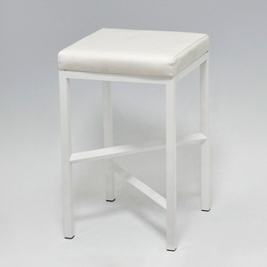 เก้าอี้โลหะใสแบบซ้อนได้พร้อมเบาะพลาสติก - Product Image 3