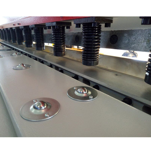 QC12Y-4X2000 Types of <strong>Shearing</strong> <strong>Machine</strong> <strong>Hand</strong> Guillotine Shear Small Motor Driven Hydraulic Sheet Metal <strong>Shearing</strong> <strong>Machine</strong> - Product Image 5