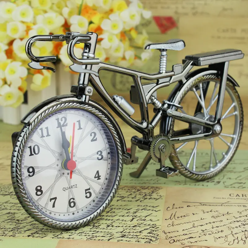 S.W.H Orologio da tavolo da bicicletta alla moda creativo in ferro metallo silenzioso orologio da tavolo soggiorno camera da letto decorazione 