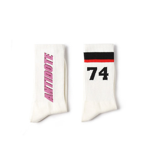 Europeo y americano de la calle estilo de texto diseño de rayas calcetines otoño unisex <span class=keywords><strong>personalidad</strong></span> deportes Calcetines - Product Image 1