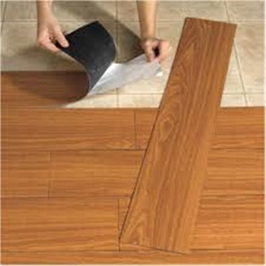 De alta calidad anti-deslizamiento resistente a los arañazos de la <span class=keywords><strong>serie</strong></span> tablones de suelos de pvc azulejos piso de vinilo azulejo - Product Image 2