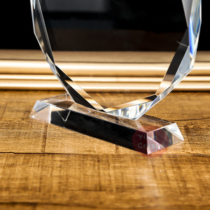 YL-<span class=keywords><strong>2022</strong></span> Prix de <span class=keywords><strong>match</strong></span> de football de haute qualité Sports Octogone Crystal Award Trophy Glass Plaque <span class=keywords><strong>Cup</strong></span> Award - Product Image 4