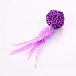 Katzen-Katzenspielzeug zum Kauen, Plüsch-Spielzeug für Kätzchen, bunte Rattanbälle mit Feder, Ring und Glocke, interaktives Spielzeug - Product Image 4