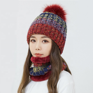 फर पोम पोम गेंद वयस्क एक्रिलिक मोटी बुनना टोपी गर्म ऊन लाइन में खड़ा Beanie इन्फिनिटी दुपट्टा सेट बुना हुआ महिलाओं सर्दियों टोपी और दुपट्टा सेट