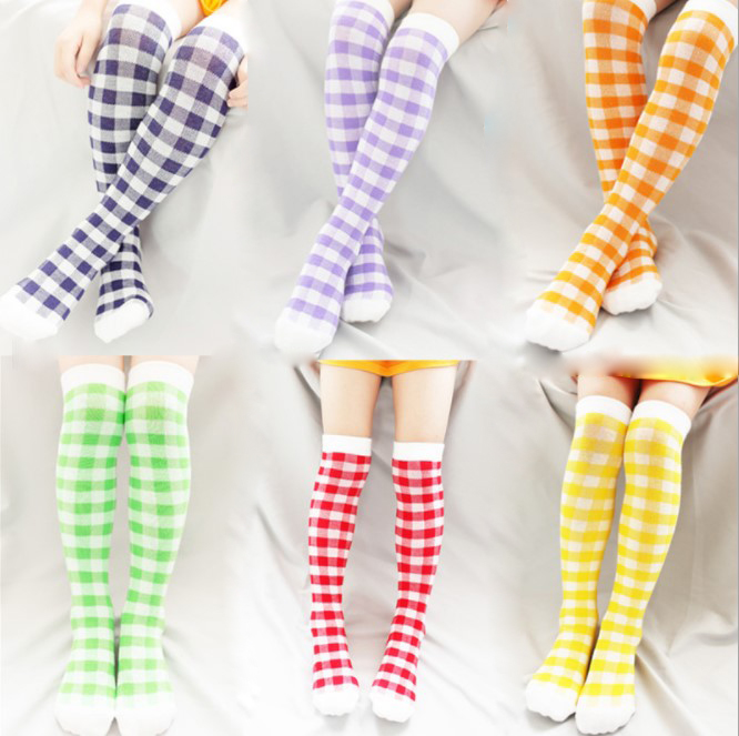 Лидер продаж; Модные классические клетчатые черного, красного, синего, желтого цвета с зауженным голенищем, высотой выше колена, высокие детские носки для От 3 до 16 лет для мальчиков и девочек