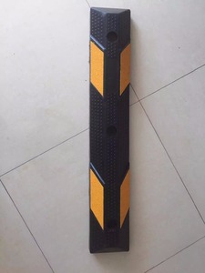 900 मिमी रबर व्हील स्टॉपर, 90 सेमी पार्किंग स्टॉप - Product Image 4
