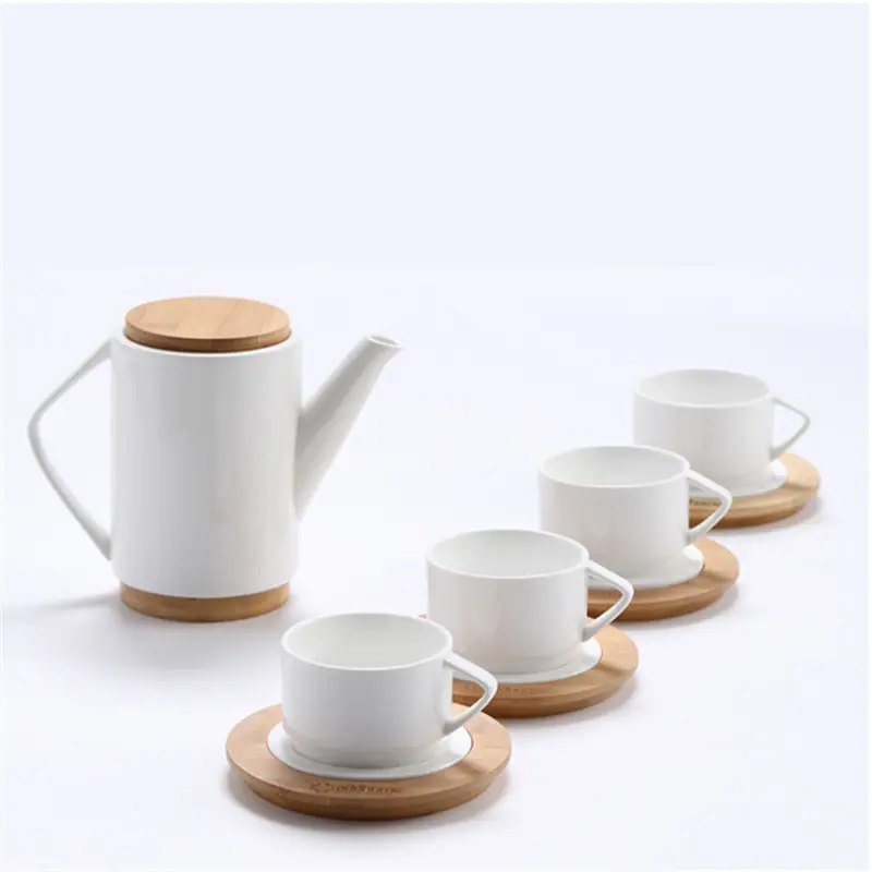 Großhandel Kaffee Tee Zubehör Knochen China Topf Set mit Holz Untersetzer Porzellan Teesets mit Teekanne Keramik Teekanne und Tasse
