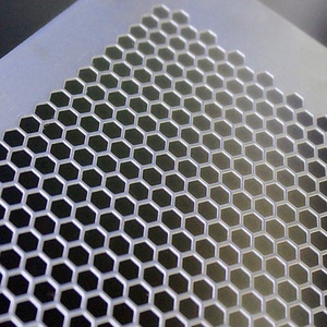 Mô hình lỗ lục giác đục lỗ lưới kim loại Trần treo và xử lý tùy chỉnh cắt hàn và uốn cong - Product Image 4