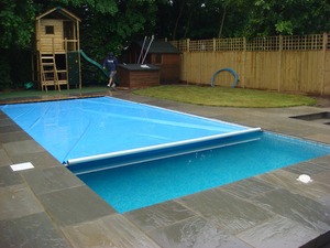 Approvisionnement d'usine personnalisé <span class=keywords><strong>PVC</strong></span> couverture de piscine automatique - Product Image 5