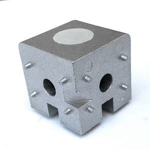 알루미늄 압출 프로파일에 대한 도매 TZHIF 실버 2020 시리즈 <span class=keywords><strong>2</strong></span> 방향 삼각형 브래킷 - Product Image 3