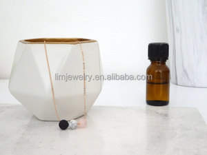 Collana aromaterapia diffusore quarzo e Howlite rosa stile bohémien oro placcato oro olio essenziale - Product Image 2