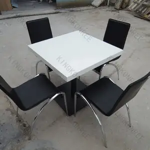 4 座餐厅固体表面方形桌椅