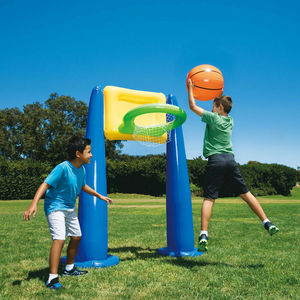 But de football gonflable pour enfants avec panier de basket 75 cm en PVC, idéal pour Noël - Product Image 3