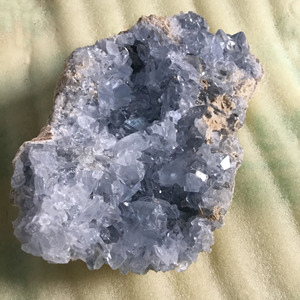 Cristallo minerale naturale guarigione <span class=keywords><strong>pietre</strong></span> grezze geode blu celeste campione per la decorazione - Product Image 6