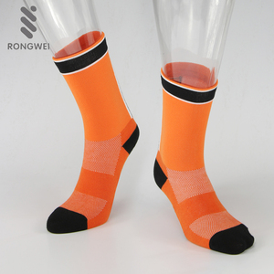 Commercio all'ingrosso Bici di Riciclaggio di <span class=keywords><strong>Equitazione</strong></span> Calzino Logo Personalizzato Calzini Ciclismo - Product Image 1