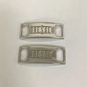 Medalhões de renda, pingentes de sapato de prata 30x10mm com logotipo de gravura