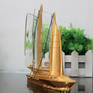 Venta al por mayor de modelos de cristal de barco de vela para un diseño gratuito a la venta - Product Image 3