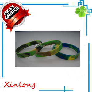 Por encargo <span class=keywords><strong>de</strong></span> <span class=keywords><strong>diferentes</strong></span> <span class=keywords><strong>colores</strong></span> mezclados camuflaje remolino pulsera <span class=keywords><strong>de</strong></span> silicona del arco <span class=keywords><strong>iris</strong></span> - Product Image 1