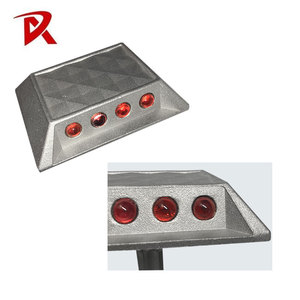 ROADSAFE Equipo de Seguridad, Tachuelas Reflectantes para Carretera, Señalización Vial de Aluminio, 4 Piezas - Product Image 1