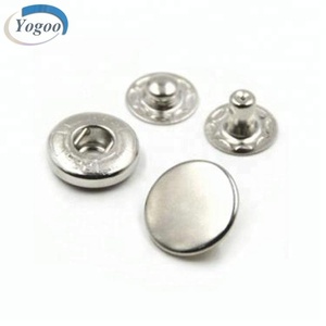 Prix d'usine Pistolet rond personnalisé en métal <span class=keywords><strong>Bouton</strong></span> <span class=keywords><strong>pression</strong></span> solide pour vêtement en alliage de zinc Logo personnalisé Placage <span class=keywords><strong>Presse</strong></span> par machine Flatback - Product Image 3
