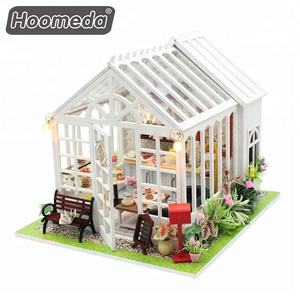 Hongda cheap price kids educational toys dollhouse lighting cake shop diy doll house model