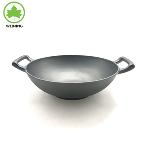 Wok chinois en fonte de grande taille de 31cm à double poignée avec revêtement en <span class=keywords><strong>bois</strong></span> pour cuisiner en plein air - Product Image 4