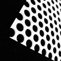 Medio ambiente de plástico perforada azulejo del techo y de un puñetazo de techo