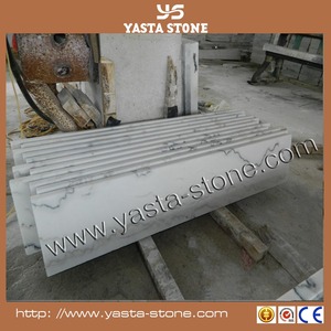 Peldaño de Escalera de Mármol Blanco con Ranura Antideslizante - Product Image 3